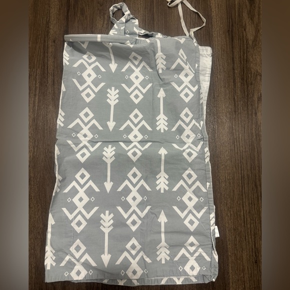 Nursing cover - Picture 1 of 2